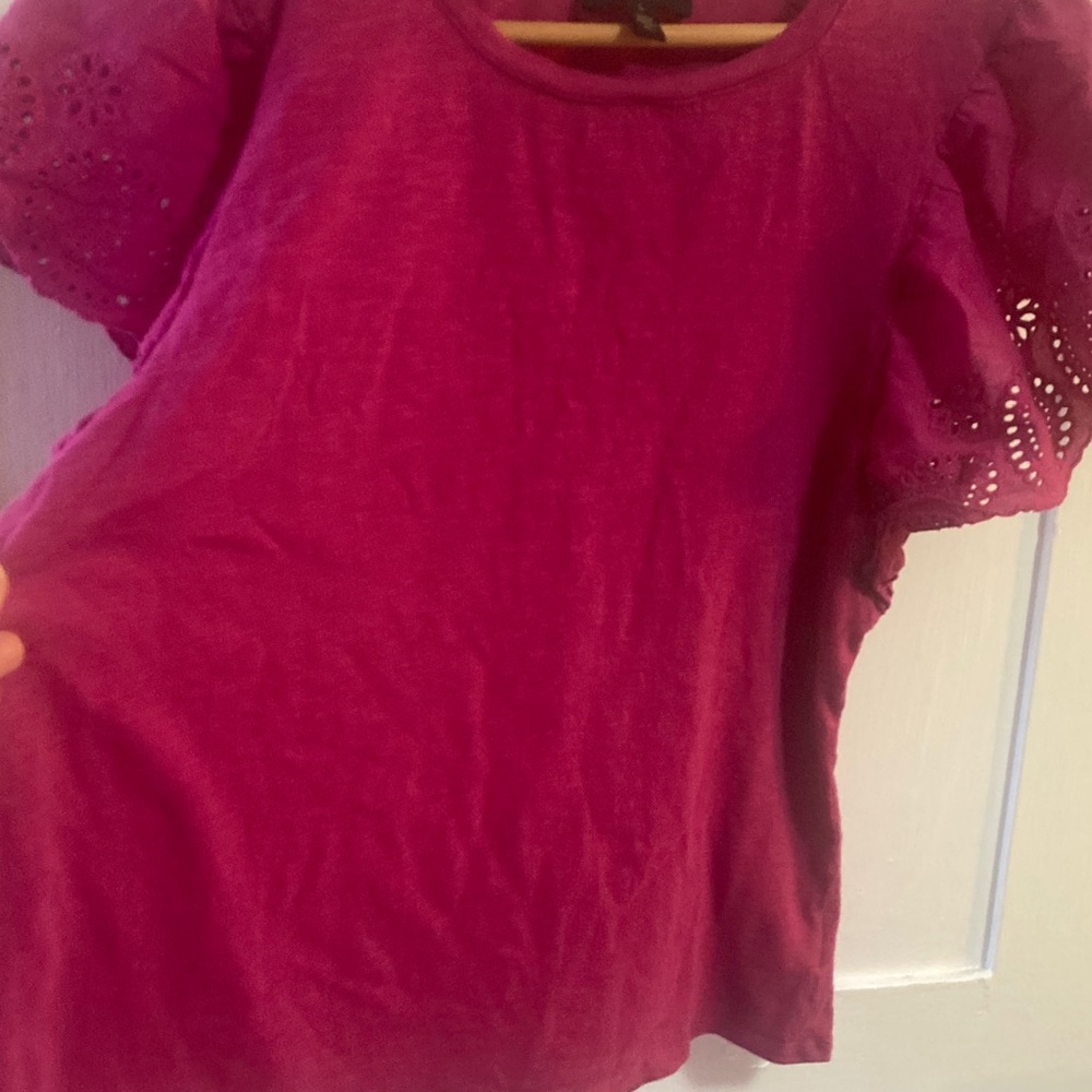 Jessica Simpson Magenta Eyelet Sleeve Top - Picture 4 of 5